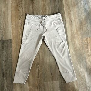 Avis XXXL (22) capri super stretchy pants